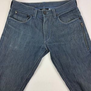 You are looking at a LEVIS 511 Skinny 5 Pocket Zip